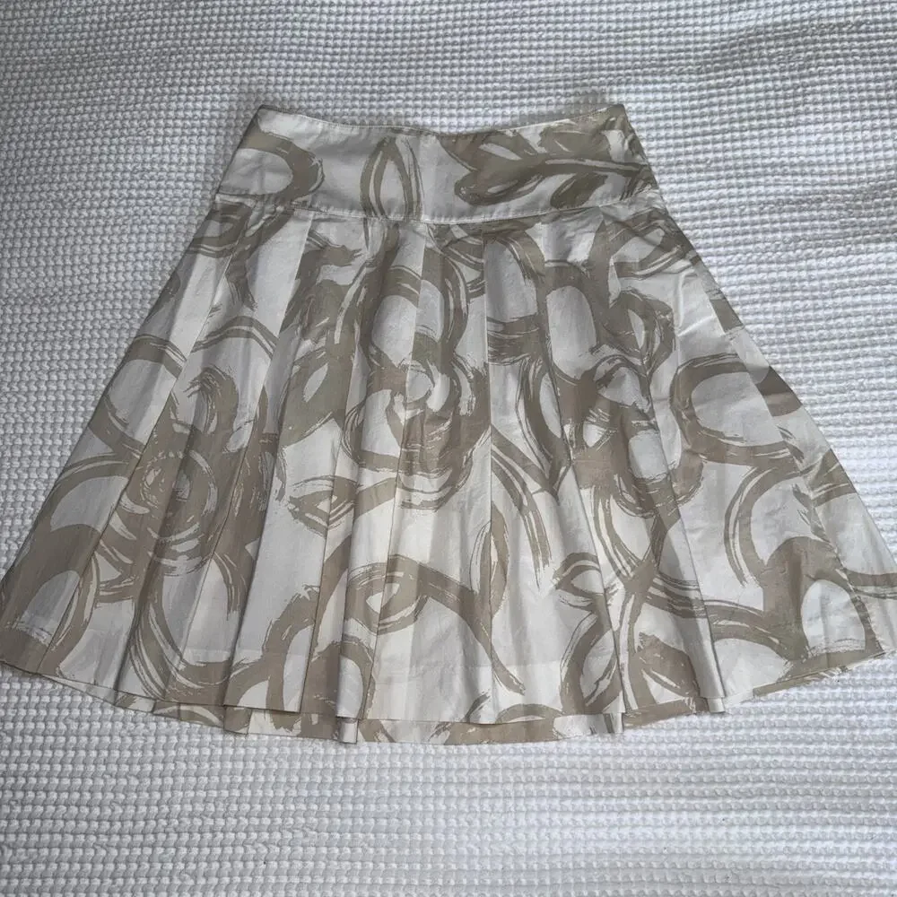 Banana Republic Women's A Line Pleated Skirt White Beige Size 0 100% Cotton